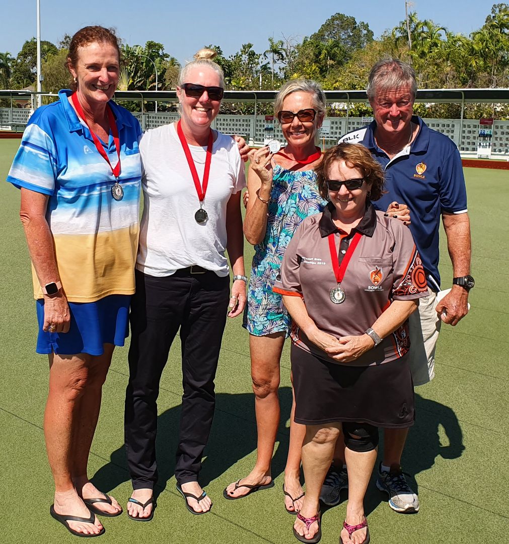L- R Jen Redshaw, Anita Rhooke, Narelle Trimble and Helen Marris (front) with Buster Quinlan
